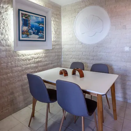 Argo First Line Apartment