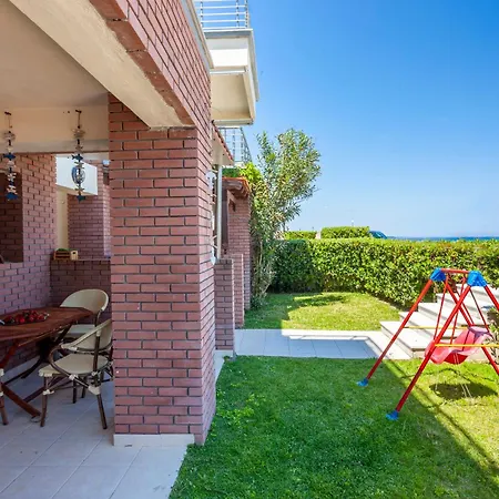 Argo First Line شقة