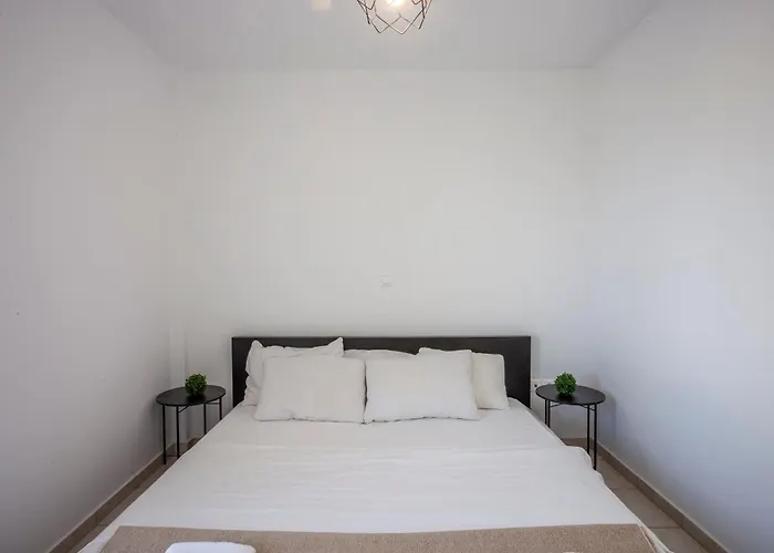 Argo First Line 公寓 *